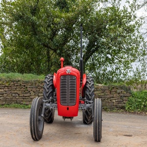 Mini Tractor Agrícola Compacto Massey Ferguson 35 4WD de 35HP con Motor y Caja de Cambios Automáticas para Agricultura y Construcción - Product Image 3
