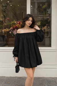 Robe décontractée exclusive pour femme en mousseline noire tissée, coupe ample, épaules dénudées, manches longues bouffantes, ourlet ballon, tenue de tous les jours - Product Image 6