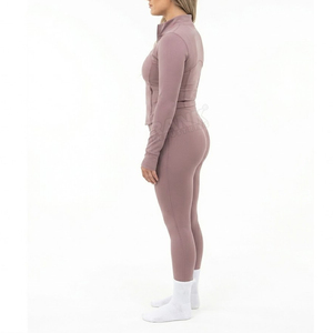 Ensembles de sport pour femmes de qualité supérieure, prix fabricant, ensembles d'entraînement sans couture, idéaux pour le fitness et le yoga. - Product Image 5
