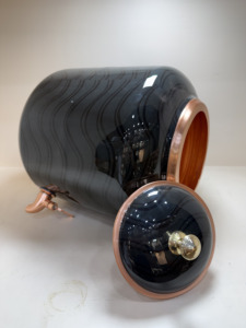 Dispensador de Agua de Cobre Puro Hecho a Mano de Primera Calidad con Grifo, Acabado Negro Antiguo Vintage, Almacenamiento de Agua de 11L de Gran Capacidad, Matka - Product Image 6