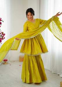 ชุดมินิเดรสผ้าชารารา ดูปาตตา ผ้ามัล ชานเดรี วินเทจ สีพื้น พร้อมกระจกแท้และงานฝีมือ เหมาะสำหรับงานปาร์ตี้ คอวี เอวทรงเอ็มไพร์ - Product Image 5