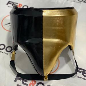 Ensemble de gants de boxe et de protection de tête et de cuisse en cuir véritable antidérapant avec logo personnalisé de qualité supérieure, blanc et noir, kit de boxe - Product Image 5