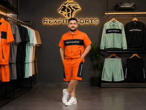 REXFIT SPORTS 2026 Conjunto Deportivo Personalizado para Hombre, Chaqueta con Cremallera Completa y Pantalones Cortos de Nailon Naranja, Ropa Deportiva Personalizada - Product Image 5