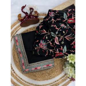 Hermoso Sari Negro para Fiestas con Lentejuelas, Bordado, Borde de Encaje y Estampado Floral para Mujeres Elegantes, 100% Poliéster - Product Image 6