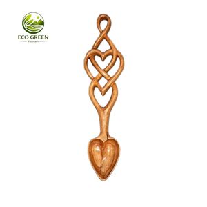 Cucharas de Amor Gallegas Talladas a Mano en Gales, Cuchara Roja de Madera de Alta Calidad, Diamantes son Eternos - Product Image 1