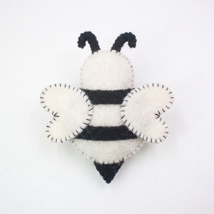 Wholesale Stitched Felt Halloween <b>Bee</b> Ornament Spooky Black Orange Hanging Decor <b>Gift</b> Set for Child - Product Image 3