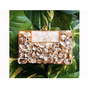 Pochette de soirée en résine faite à la main pour femmes, pour la vaisselle de fête et la décoration de table - Product Image 2