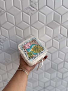 2026 Latest Genuine Leather Jewellery Compact Case Vintage Hand Tooled Leather <b>Zipper</b> Closure Durable Storage <b>Accessory</b> Holder - Product Image 5