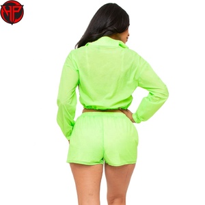 Ensemble décontracté deux pièces pour femme en coton 100 % écologique, comprenant un t-shirt court et un short ample à col rond avec poches – Idéal pour l'été - Product Image 6