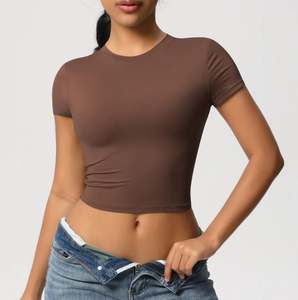 Camiseta Corta de Moda para Mujer, Manga Corta, Estilo Casual, Proveedor de Fábrica OEM - Product Image 5