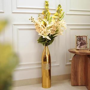 Vase décoratif en métal au design artistique pour la présentation sur table, accent de décoration intérieure de luxe - Product Image 5