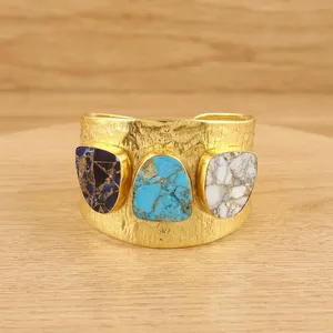 Bracelet Hip Hop en Cuivre Mohave et Turquoise, Bijou en Laiton Plaqué Or 18 carats avec Texture Martelée, Manchette Ouverte Tendance - Product Image 1
