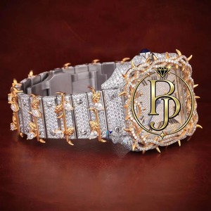 Reloj de Pulsera de Lujo con Diamantes Cuadrados, Bisel Dorado con Diseño de Espinas, Esfera con Números Romanos, Fecha, Cristal, Resistente al Agua, Acero Inoxidable, Cuarzo - Product Image 4