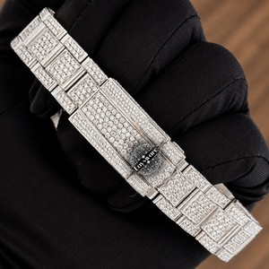 Montre analogique de luxe personnalisée en moissanite VVS, style antique, unisexe, entièrement sertie de diamants, bracelet en acier inoxydable - Product Image 5