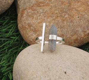 Anillo Minimalista de Calcedonia Natural Aqua, Plata de Ley 925, Piedra en Punta, Regalo de Boda, Anillo Clásico con Engaste de Bisel para Mujer - Product Image 2