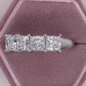 Anillo de Compromiso con Cinco Diamantes Cultivados en Laboratorio, Corte Princesa, Certificado IGI, 5 TCW - Product Image 3