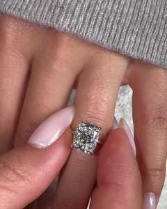 Bague de fiançailles en diamant de laboratoire taille coussin 4 carats sertie à griffes, vente en gros, or 14k 18k, alliance solitaire allongée, fabrication - Product Image 2