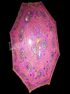 Sombrilla Pequeña de Tela Étnica, Diseño Tradicional Indio, Estilo Bohemio, Plegable, con Control Manual - Product Image 3