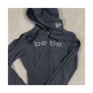 Fabricante OEM de Sudaderas con Remaches Personalizadas, Sudadera de Forro Polar Grueso de Alta Calidad con Decoración de Remaches para Ropa Urbana y Moda Callejera - Product Image 1