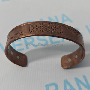 Pulsera Magnética de Cobre Antiguo con Grabado Floral, Joyería Curativa para Relajación, Alivio del Estrés, Calma Mental y Energía Espiritual - Product Image 4