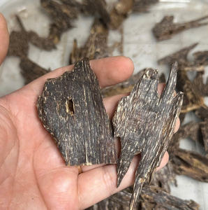 Copeaux d'agarwood du Vietnam à haute teneur en huile 10g 100g 1kg, copeaux de bois d'agar Oud, doux et fumé, agarwood naturel en vrac - Product Image 4