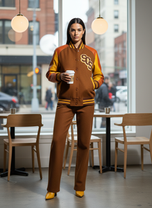 Custom Logo, Color & Design <b>Women's</b> Cropped Varsity <b>Jacket</b> Made of Wool Streetwear Bomber Crop Varsity <b>Jacket</b> for <b>Women</b> - Product Image 4