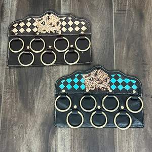 Organizador de Bufandas de Cuero Genuino con Diseño a Cuadros Hecho a Mano, Estilo Rústico Occidental, con Anillos de Latón - Product Image 5