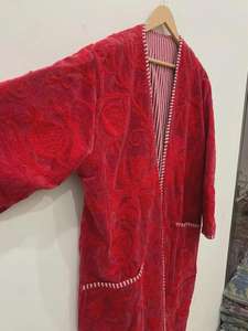 Kimono largo bordado estilo boho Suzani, bata de terciopelo Suzani, chaqueta floral de invierno para mujer, chaqueta tipo kimono, abrigo tipo kimono, regalo para ella. - Product Image 2