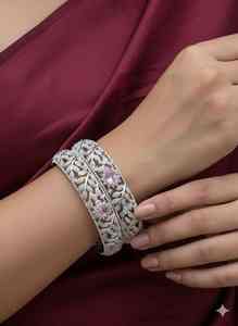 Juego de brazaletes de cristal de diseño único para mujer, joyería para bodas y fiestas, disponible con calidad y precio de exportación. - Product Image 6