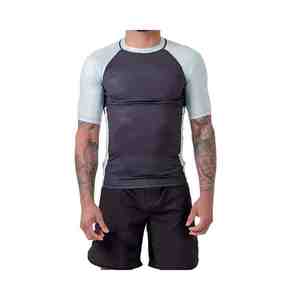 Rashguards de gimnasio profesionales de primera calidad para hombre, con logo y diseño personalizados, precio económico, buena calidad. - Product Image 2