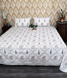 Ensemble de draps en coton imprimé à la main avec motifs végétaux indiens traditionnels, literie bohème florale avec housses de coussin - Product Image 5