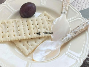 Cuillère décorative en nacre incrustée, cuillère de table de luxe faite à la main par Tradebyd - Product Image 4