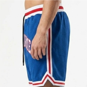 Shorts de basket-ball classiques pour hommes, noirs, avec logo brodé personnalisé, double couche de maille, vêtements de sport respirants pour l'été - Product Image 6