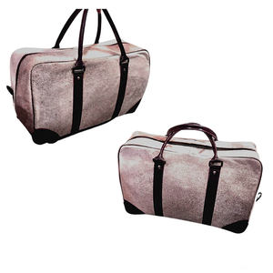 Bolsa de Viaje de Golf de Cuero 2026, Nueva, Premium, Impermeable, Resistente, con Rayas y Estampado Animal, Color Personalizable - Product Image 2