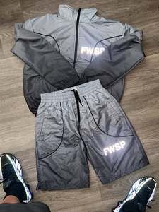 Conjunto de Pantalones Cortos y Chaqueta Cortavientos de Dos Piezas, Ligero, Holgado, con Capucha, de Algodón, Personalizado al por Mayor con su Propio Logotipo - Product Image 3