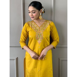 Magnifique ensemble haut et bas en satin pour soirée, avec dupatta taille XL - Product Image 3