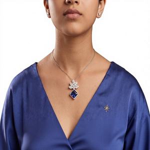 Collar con Colgante de Flor de Diamante Shivay Star, Zirconia Azul, Oro Sólido de 10K, Cadena de Serpiente Chapada en Rodio, para Mujer - Product Image 5