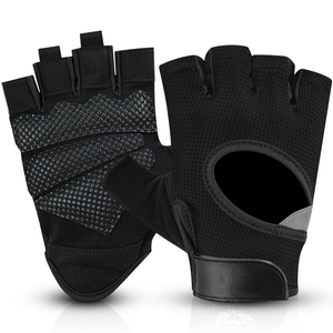 Gants d'entraînement CrossFit de style professionnel avec essuie-transpiration intégré sur le pouce pour une commodité accrue lors des séances d'entraînement à haute intensité - Product Image 1