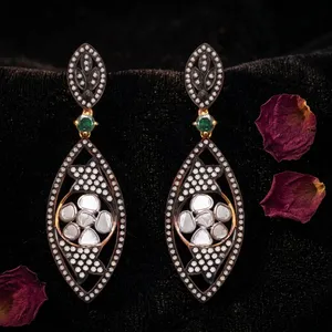 Boucle d'oreille en argent sterling 925 avec pierre précieuse émeraude verte en or 14kt - Product Image 3