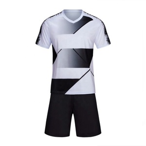 Tenue de football personnalisée de haute qualité pour hommes, 100% polyester, imprimée, respirante, à séchage rapide, ensembles d'entraînement, maillot pour adultes - Product Image 5