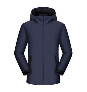 Veste Softshell Unisexe Personnalisée avec Capuche et Fermeture Éclair Frontale, Design Élégant et Uni, Revêtement Coupe-Vent et Imperméable pour Hommes – Vente en Gros - Product Image 4