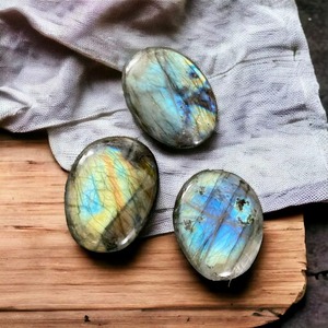 Pierre de palmier ovale en labradorite naturelle, prix de gros, en vrac, lisse, pour la guérison, la méditation, l'équilibre énergétique, logo personnalisé - Product Image 3