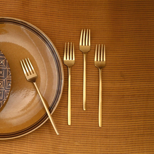 Tenedor de latón pulido a espejo de alta calidad al precio más bajo, juego de cubiertos artesanales de latón, 4 piezas hechas a mano - Product Image 1