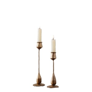 Paire de chandeliers en laiton avec bougies coniques pour la décoration intérieure, base conique moderne, décor métallique - Product Image 5