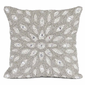 Nouvelle arrivée : Housse de coussin élégante en perles de verre, motif paon, housse de coussin décorative en perles, coussin d'appoint fait main - Product Image 3