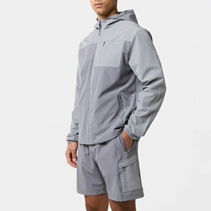 Nouvelle conception OEM, logo personnalisé, ensembles de coupe-vent sportifs pour hommes, veste coupe-vent légère à séchage rapide et short, ensemble de jogging d'été - Product Image 4