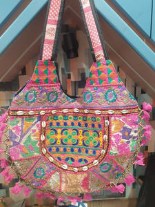 Bolso de Hombro Boho Bordado a Mano con Flecos de Borlas, Bolso Étnico de Algodón para Mujer, Colección Festival y Resort - Product Image 5