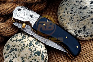 Navaja de Bolsillo Plegable de Estilo Artesanal de Lujo con Hoja con Patrón de Damasco y Mango de Micarta para Uso Diario y al Aire Libre - Product Image 3