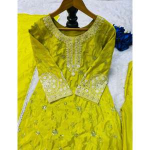 Women's Beautiful Top and Plazzo <b>Set</b> with Dupatta for Parties - Product Image 4