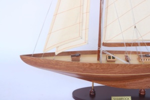 Modèle de bateau à voile en bois fait main - Maquette de yacht de course classique de classe J, décoration pour la maison ou le bureau, Shamrock - Product Image 5